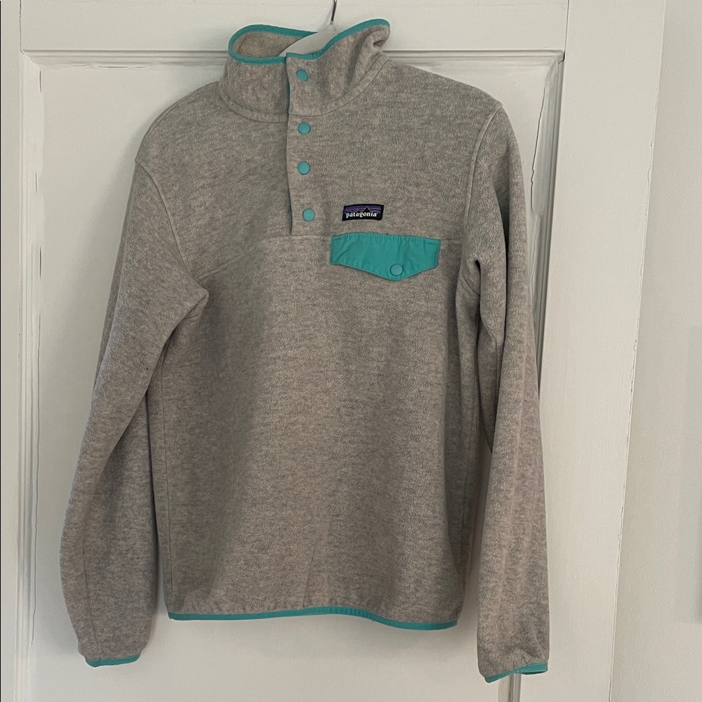 Patagonia  Gray Snychilla Fleece with Turquoise Details